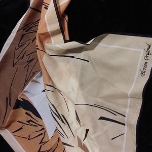 Beautiful vintage elcrian original silk scarf.measures 29 in. across
